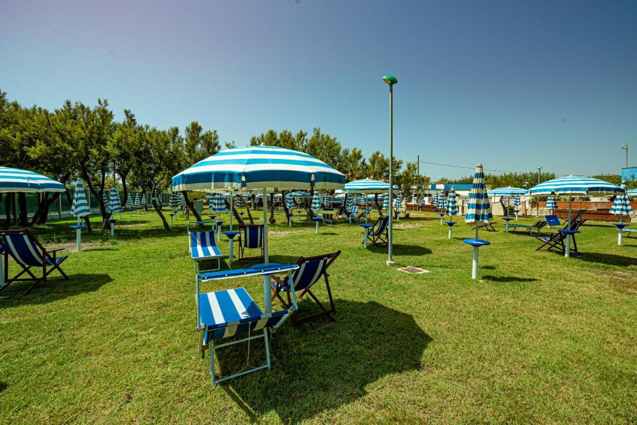Club Del Sole Roseto Degli Abruzzi Easy Camping Village Екстер'єр фото