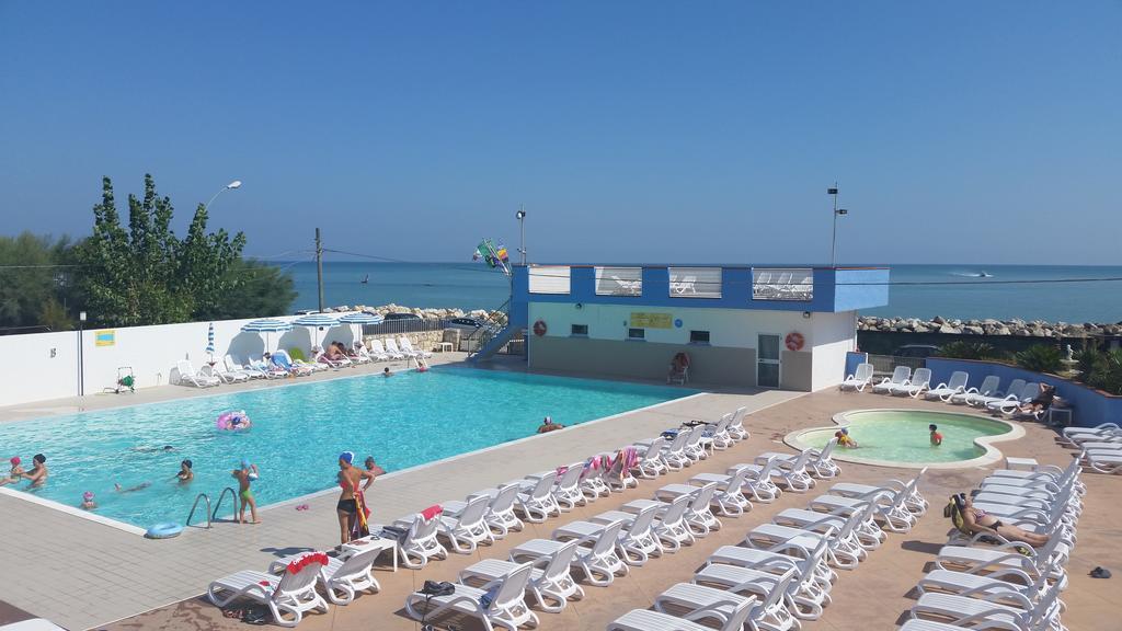 Club Del Sole Roseto Degli Abruzzi Easy Camping Village Екстер'єр фото