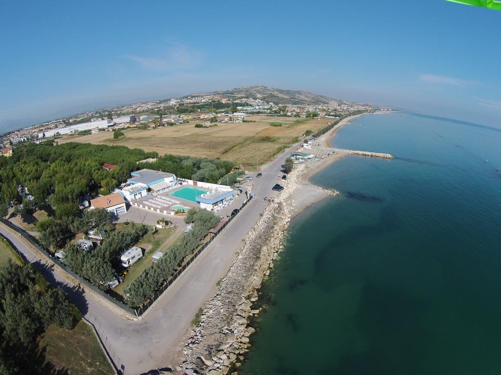 Club Del Sole Roseto Degli Abruzzi Easy Camping Village Екстер'єр фото